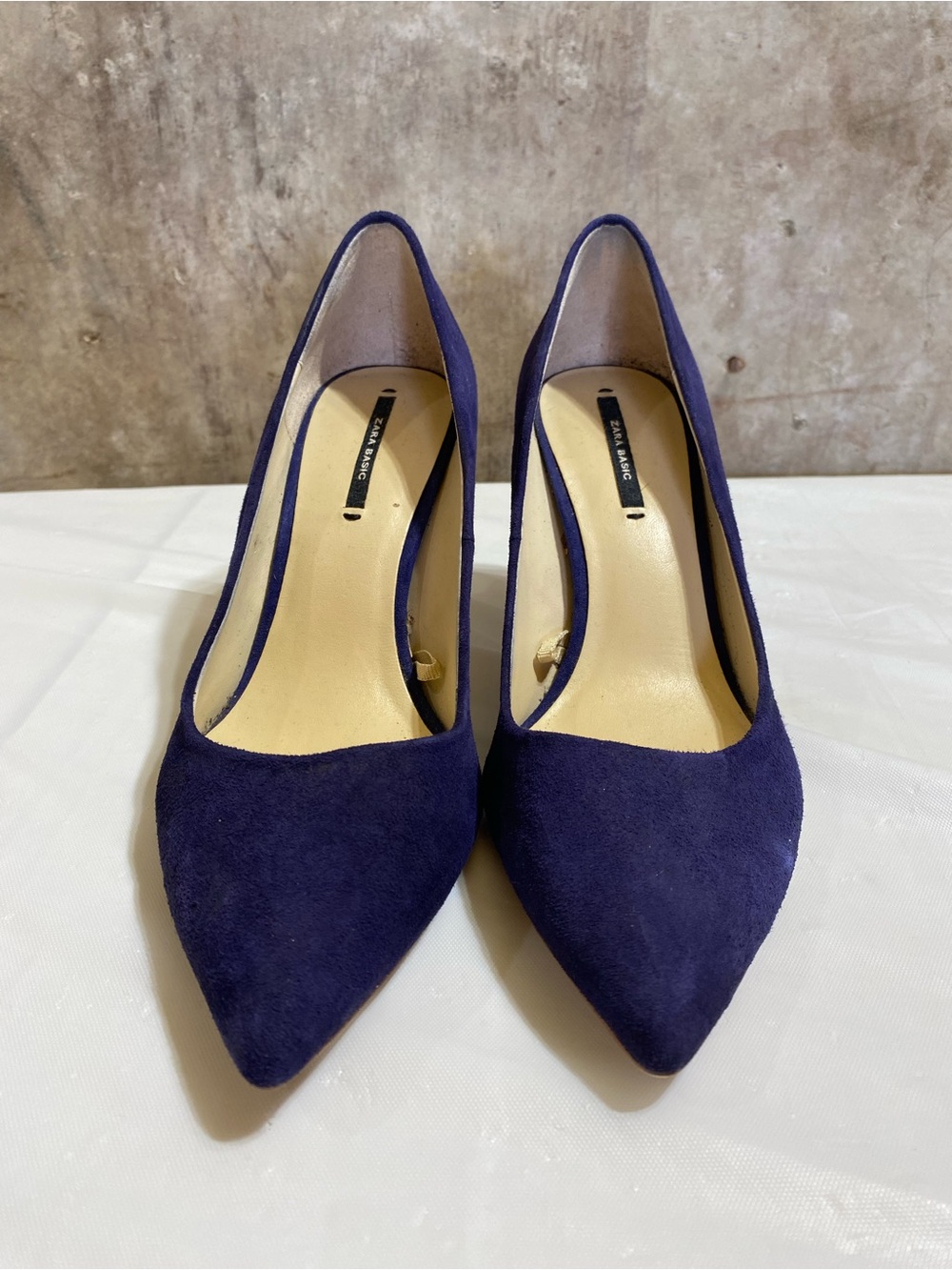 Classic Zara  Pointed-Toe Navy Suede Pumps - Women's Heels - Picture 2 of 7
